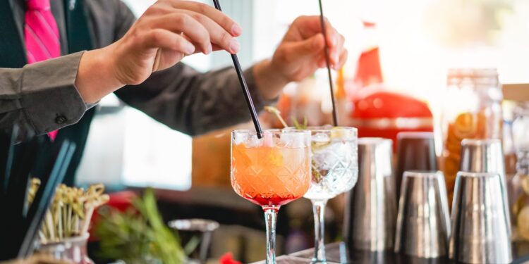 Customizing Your Beverage Experience With Bar Services