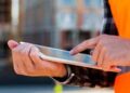 Mobile Apps for Field Service Boosting Technician Efficiency and Real-Time Reporting