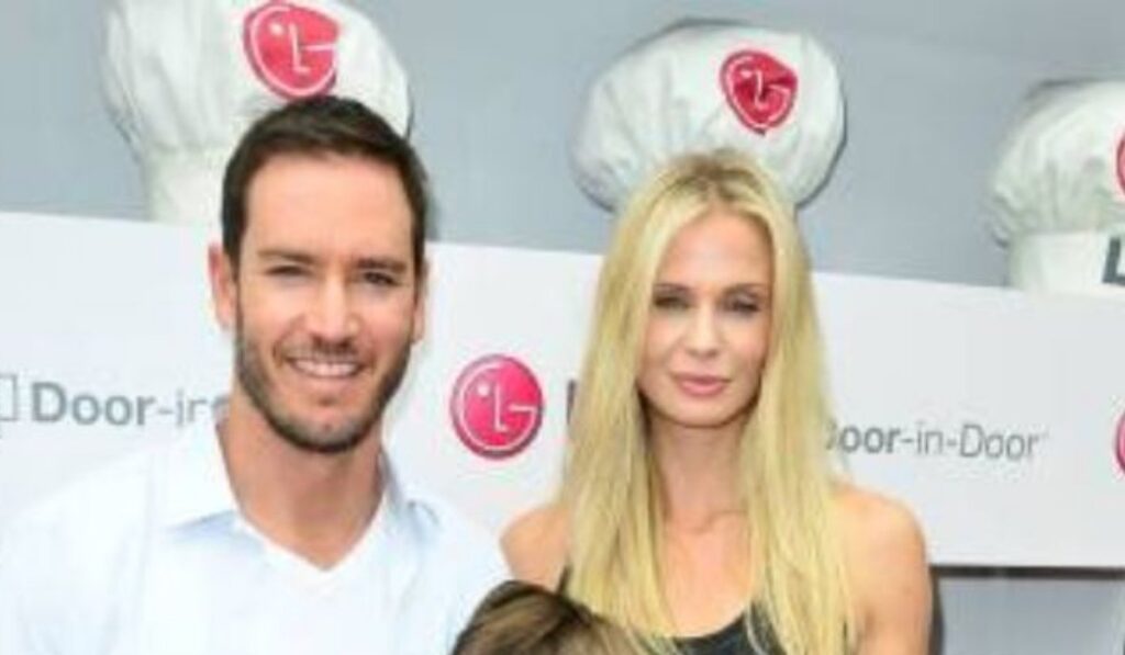 Ava Lorenn Gosselaar