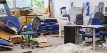 How Residential and Commercial Junk Removal Services Actually Work