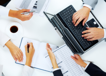 Choosing the Right Business Setup Consultants for Long-Term Success