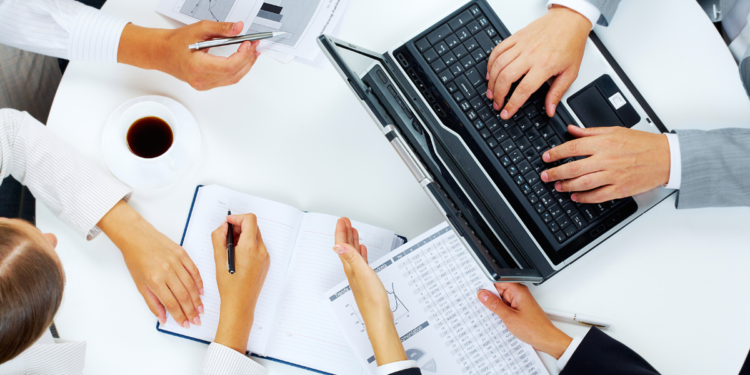 Choosing the Right Business Setup Consultants for Long-Term Success