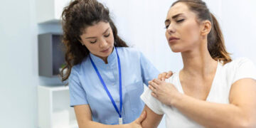 Chronic Nerve Pain Treatment: Comparing Traditional and Regenerative Approaches