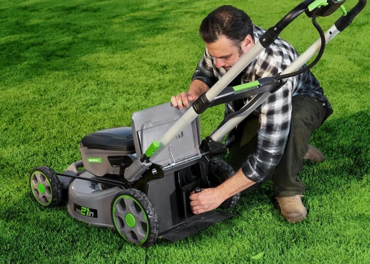 What Makes a 60V Battery Ideal for High-Power Outdoor Tools