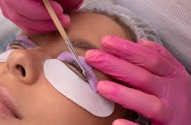 Start Your Career: Top Lash Tech Course Guide